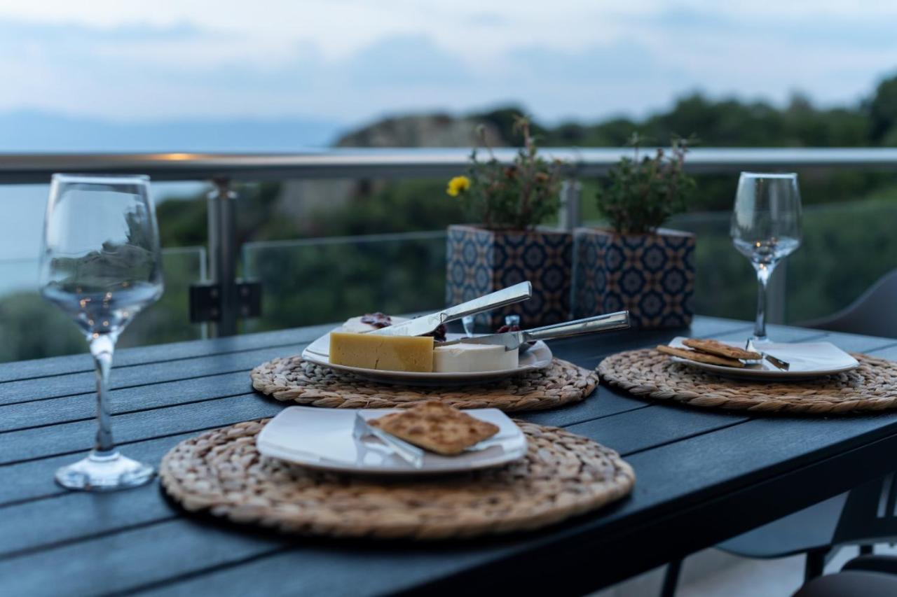 Mg Villas & Suites PalaiónTsiflíkion 外观 照片
